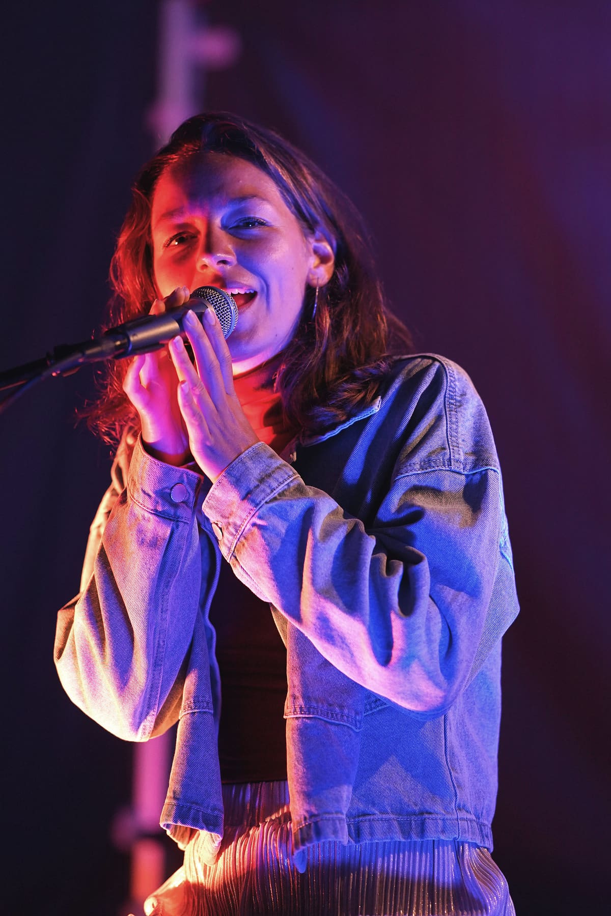 PIA singt live